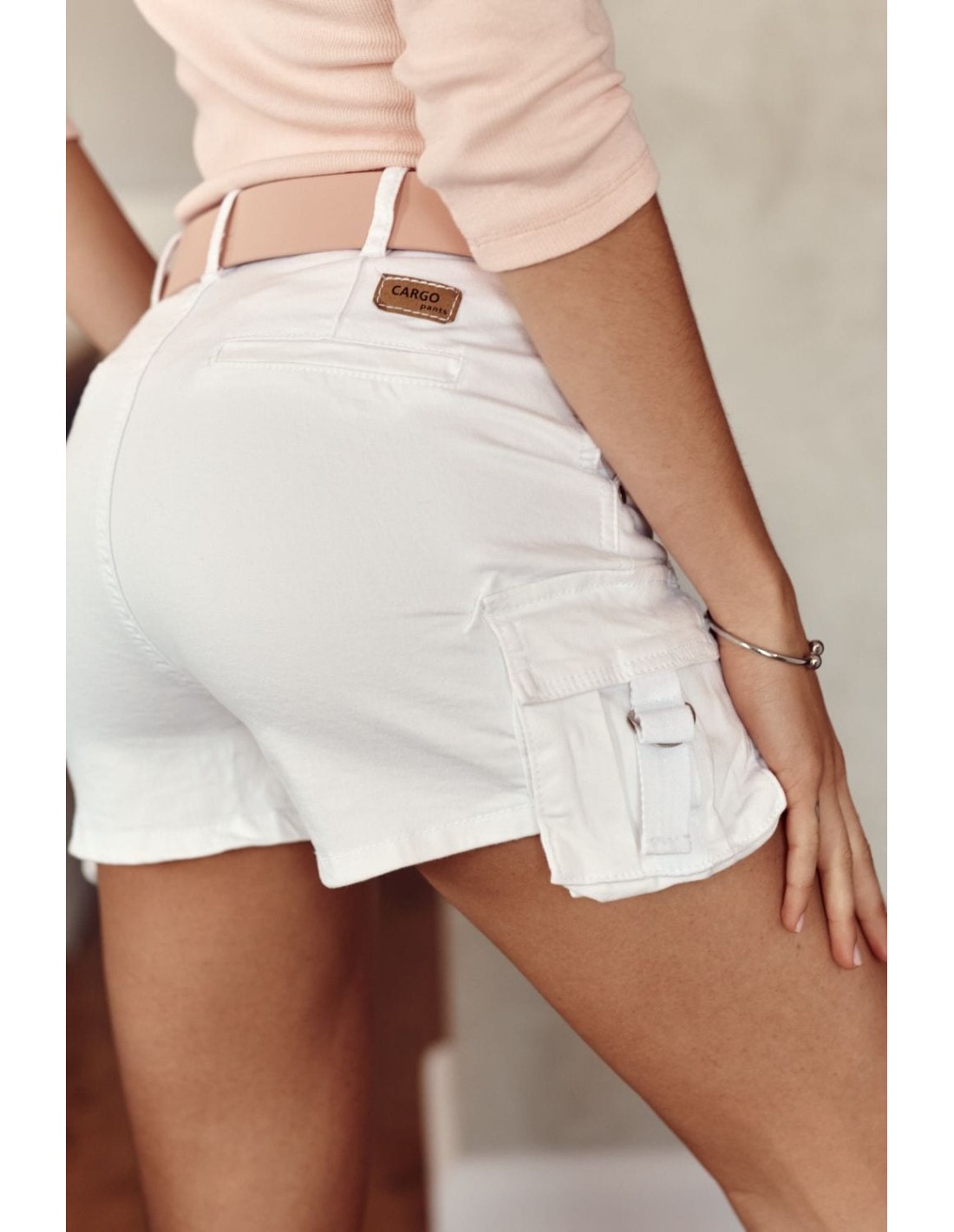 Women\'s shorts with pockets, white 629 - Online store - Boutique